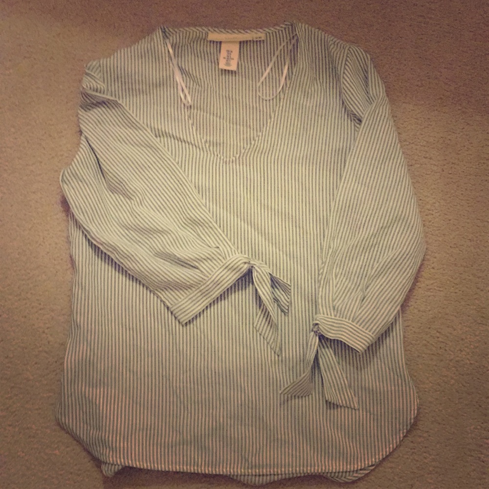 H&M’s green blouse